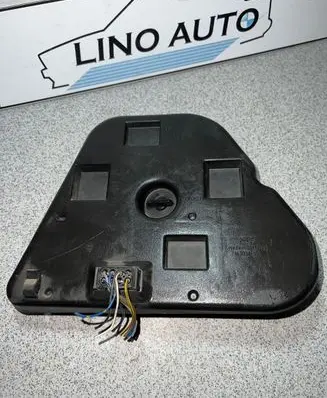 BMW 5 E39 Tail light bulb cover holder 8363566