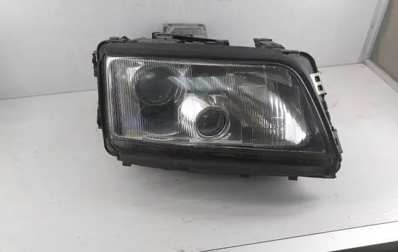 Audi A8 S8 D2 4D Headlight/headlamp 0301047274