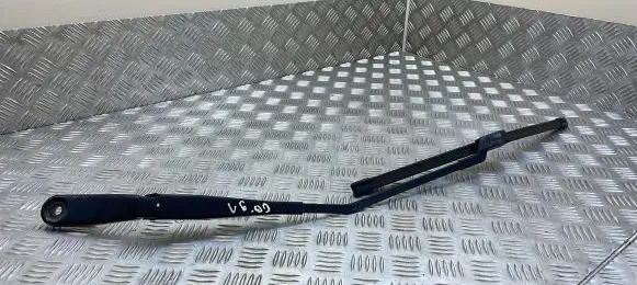 Volvo S60 Front wiper blade arm 30753508