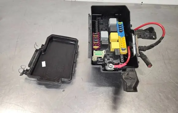 Fuse box set