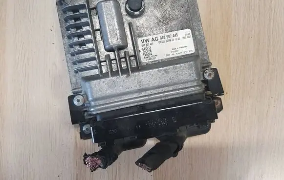 Audi A1 Engine control unit/module 04B907445