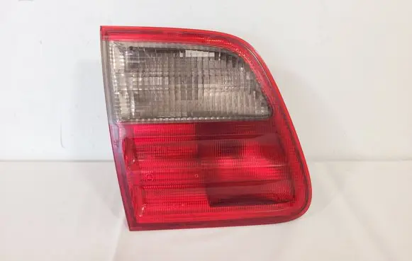 Mercedes-Benz E W210 Tailgate rear/tail lights A2108205964 1211 324501
