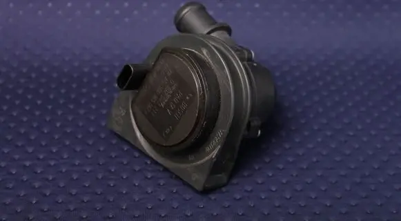 Volkswagen Golf VII Electric auxiliary coolant/water pump 5G0965567A