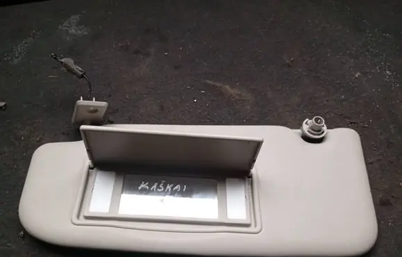 Sun visor