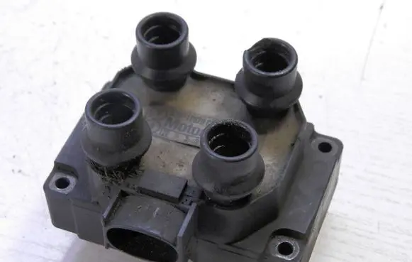 Ford Escort High voltage ignition coil 92BF-12029-CA