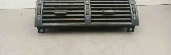 BMW 3 E46 Dash center air vent grill 8361895 8370741