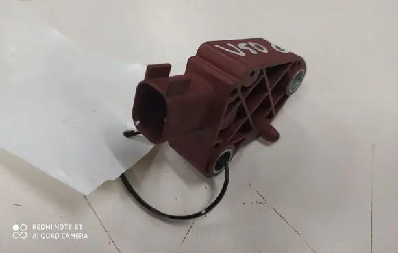 Volvo V50 Airbag deployment crash/impact sensor 30737138 MRSA5 8840A6