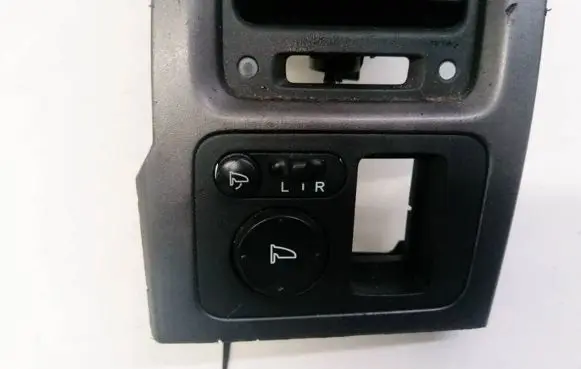 Honda CR-V Wing mirror switch