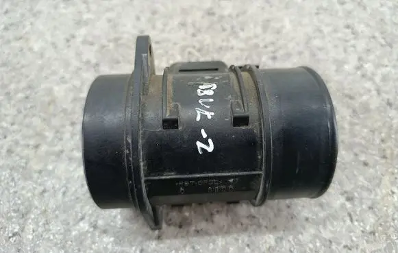 Renault Megane III Mass air flow meter