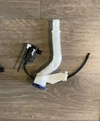 Peugeot 2008 II Windscreen/windshield washer pump 9825893480