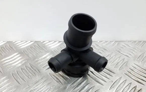 Audi A4 S4 B8 8K Engine coolant pipe/hose 4F0122293A