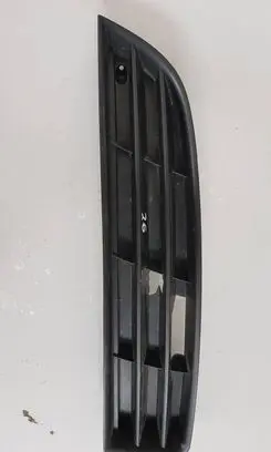 Volkswagen PASSAT B6 Front bumper lower grill 3C0853665
