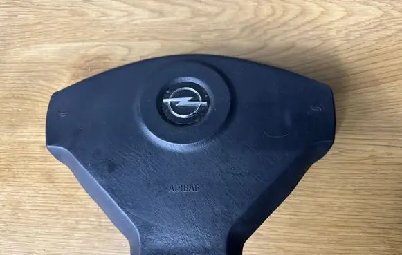 Opel Vivaro Steering wheel airbag 8200136332