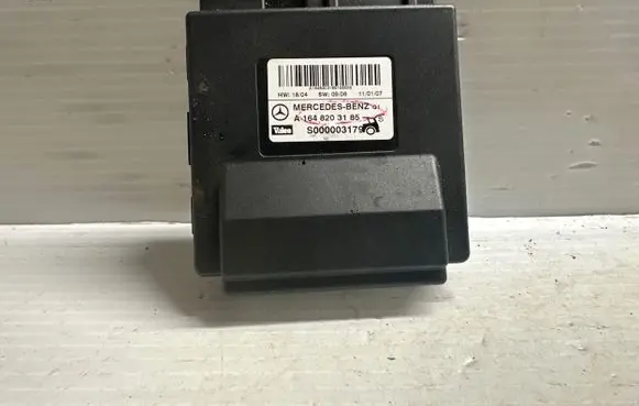 Mercedes-Benz R W251 Tailgate/trunk control unit/module 1648203185