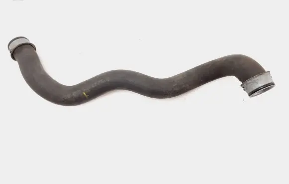 Mercedes-Benz CLS C218 X218 Engine coolant pipe/hose A2045013182