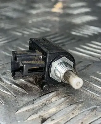 Clutch pedal sensor