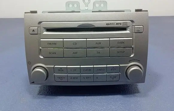 Hyundai i20 (PB PBT) Radio/CD/DVD/GPS head unit 961001J211