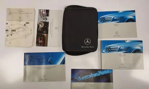Mercedes-Benz C W204 User manual 