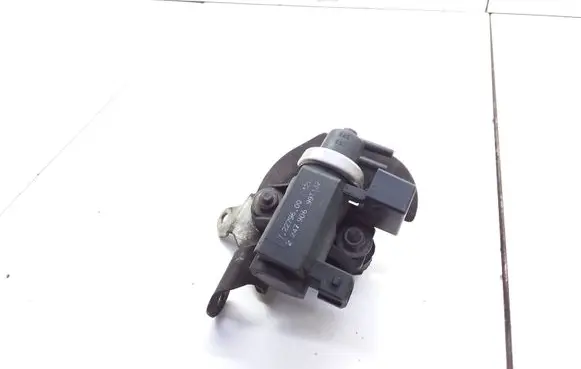 BMW 5 E39 Brake central valve 2247906 72279600