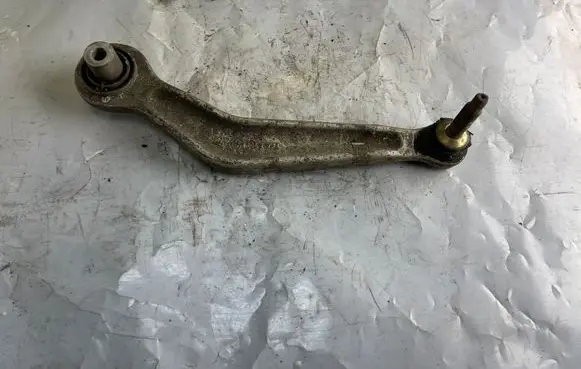 BMW 5 E39 Rear control arm 10942071