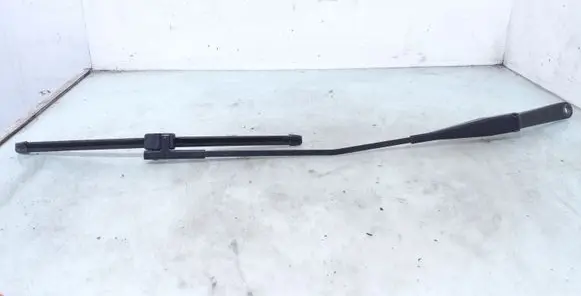 Ford Focus Windshield/front glass wiper blade 4M5117526CB