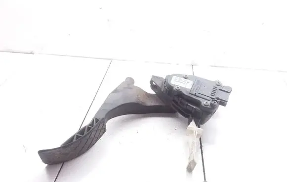 Volkswagen Golf IV Accelerator throttle pedal 1J1721503H 6PV00777001