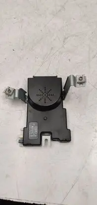 Audi A3 S3 8P Aerial antenna amplifier 8P4035225D