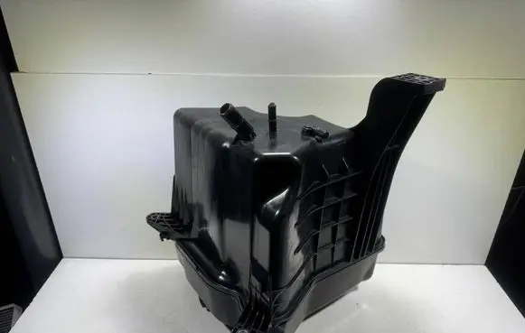 Mercedes-Benz Sprinter W907 W910 AdBlue liquid reservoir A0994711400 A9104700000 0994711400