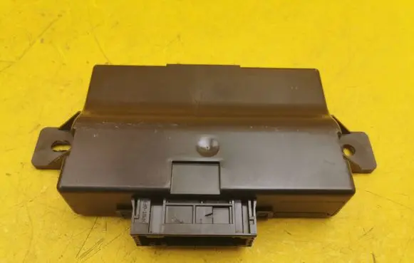 Audi A6 S6 C7 4G Gateway control module 4G8907468