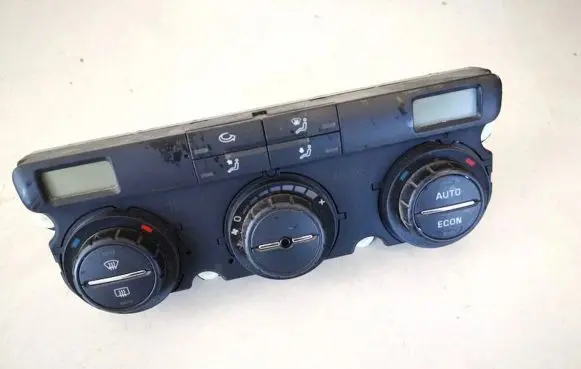 Skoda Octavia Mk2 (1Z) Climate control unit
