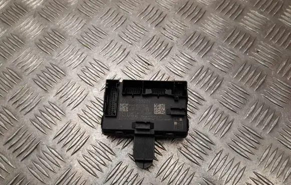 Audi A4 S4 B9 Door control unit/module 8W0959592N