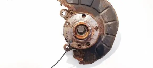 Volkswagen Touran I Front wheel hub