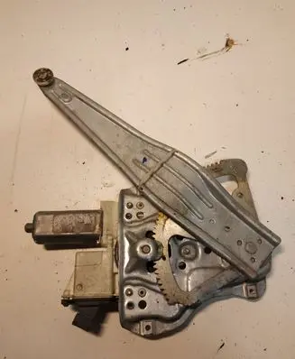Toyota Corolla E120 E130 Rear door window regulator motor 992045100