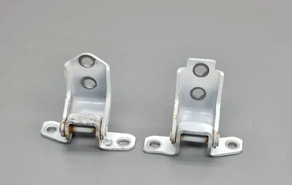 Front door hinge set