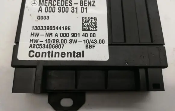 Mercedes-Benz E W212 Fuel injection pump control unit/module A0009003101