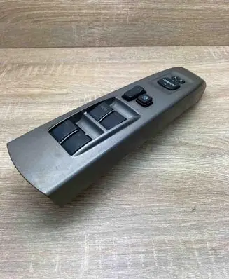 Toyota Prius (XW20) Electric window control switch 8482047050 LHD