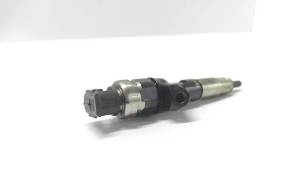 Fuel injector