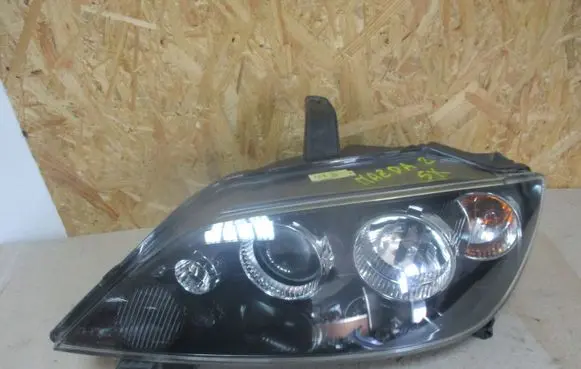 Mazda 2 Headlight/headlamp