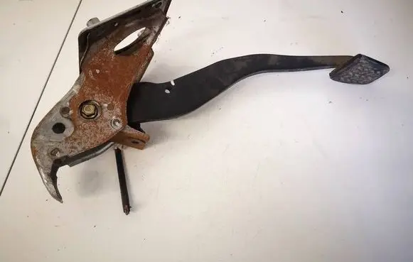 Toyota Corolla Verso AR10 Brake pedal 