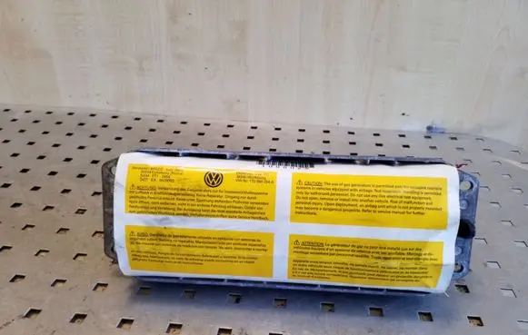 Volkswagen Touran I Passenger airbag 1T0880204A