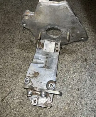 BMW 5 E34 Fuel pump bracket 2241066 13511279474 1279474
