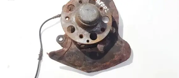 Mercedes-Benz CLK A209 C209 Front wheel hub