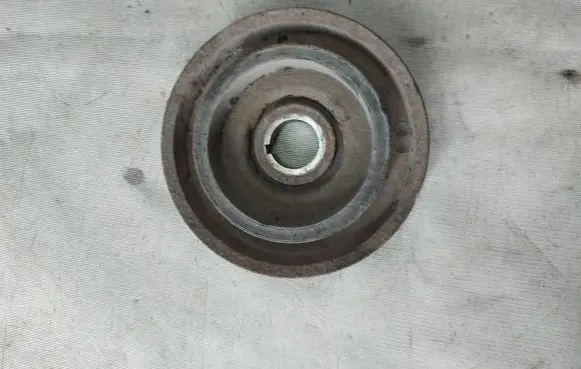 Ford Galaxy Crankshaft pulley 8928