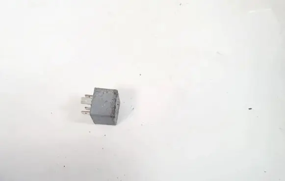 Volkswagen Golf IV Other relay 141951253B 20240072