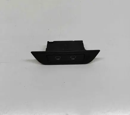 Porsche Taycan 9J1 USB socket connector 4N1035954