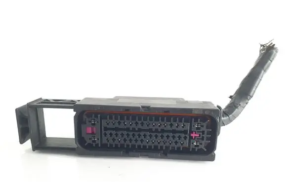 Volkswagen Transporter - Caravelle T5 ABS module connector plug 
