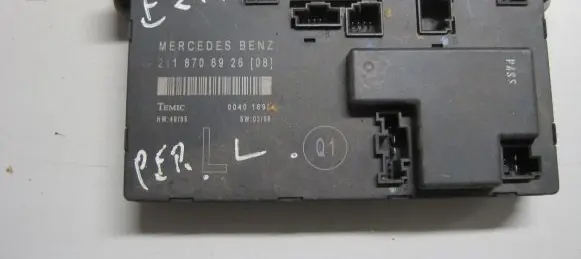 Mercedes-Benz E W211 Door control unit/module 2118706928