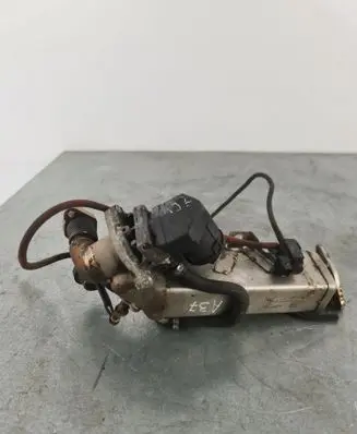 BMW 3 E92 E93 EGR valve cooler 7810871 7810751