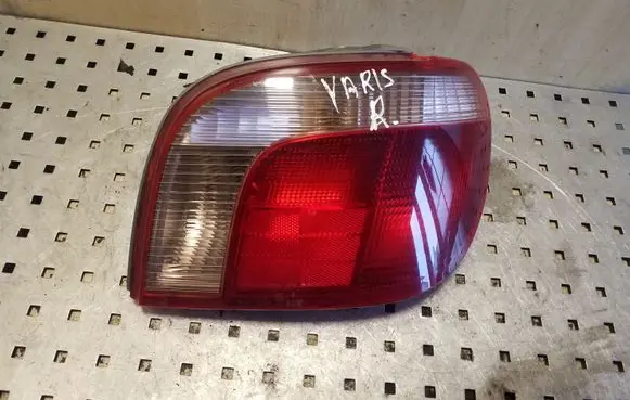 Toyota Yaris Rear/tail lights