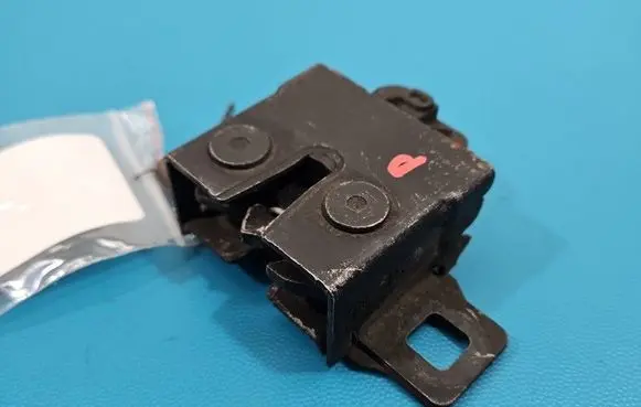 Jaguar XE Engine bonnet/hood lock/catch 5H2216700CB IMPRK1545921